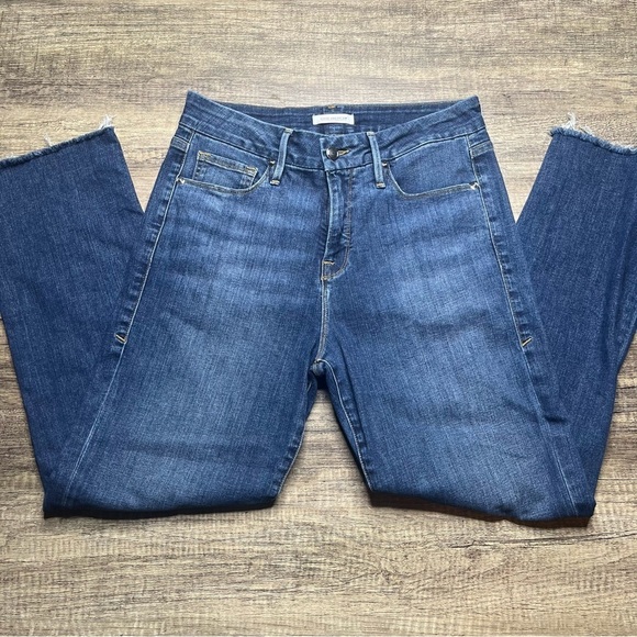 Good American Good Straight Jeans Size 8/29 - Picture 6 of 12